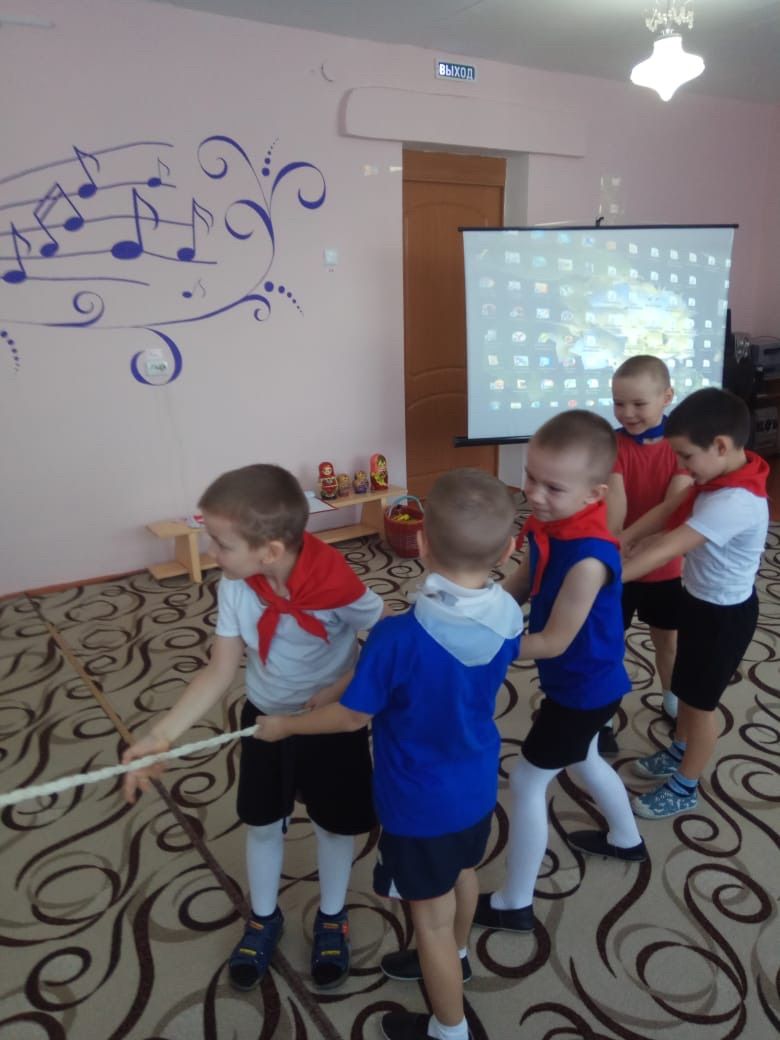 В детском саде "Мишутка" Рыбной Слободы провели мероприятие посвященное 25 летию Конституции  Российской Федерации