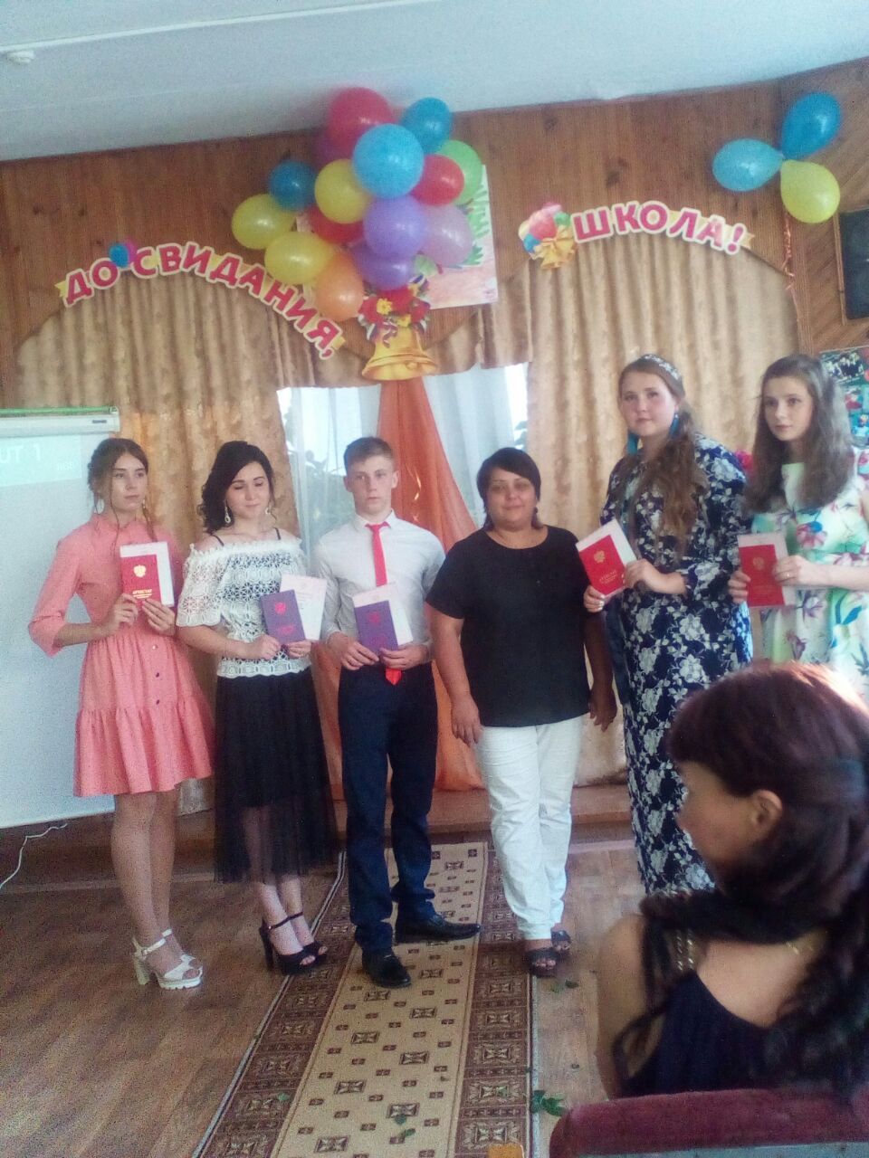 В Масловской средней школе Рыбно Слободского  района состоялось торжество по вручению аттестатов девятиклассникам.