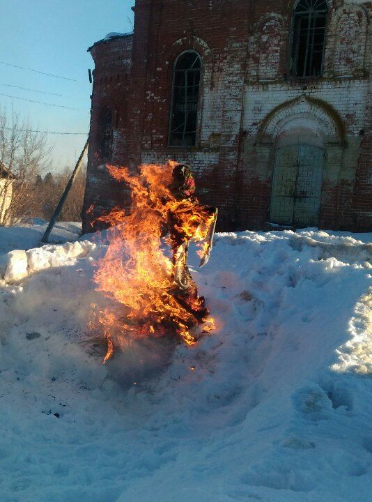 Балык Бистәсе районы Корноухово авылында уйнап – көлеп, җырлап – биеп яшилләр