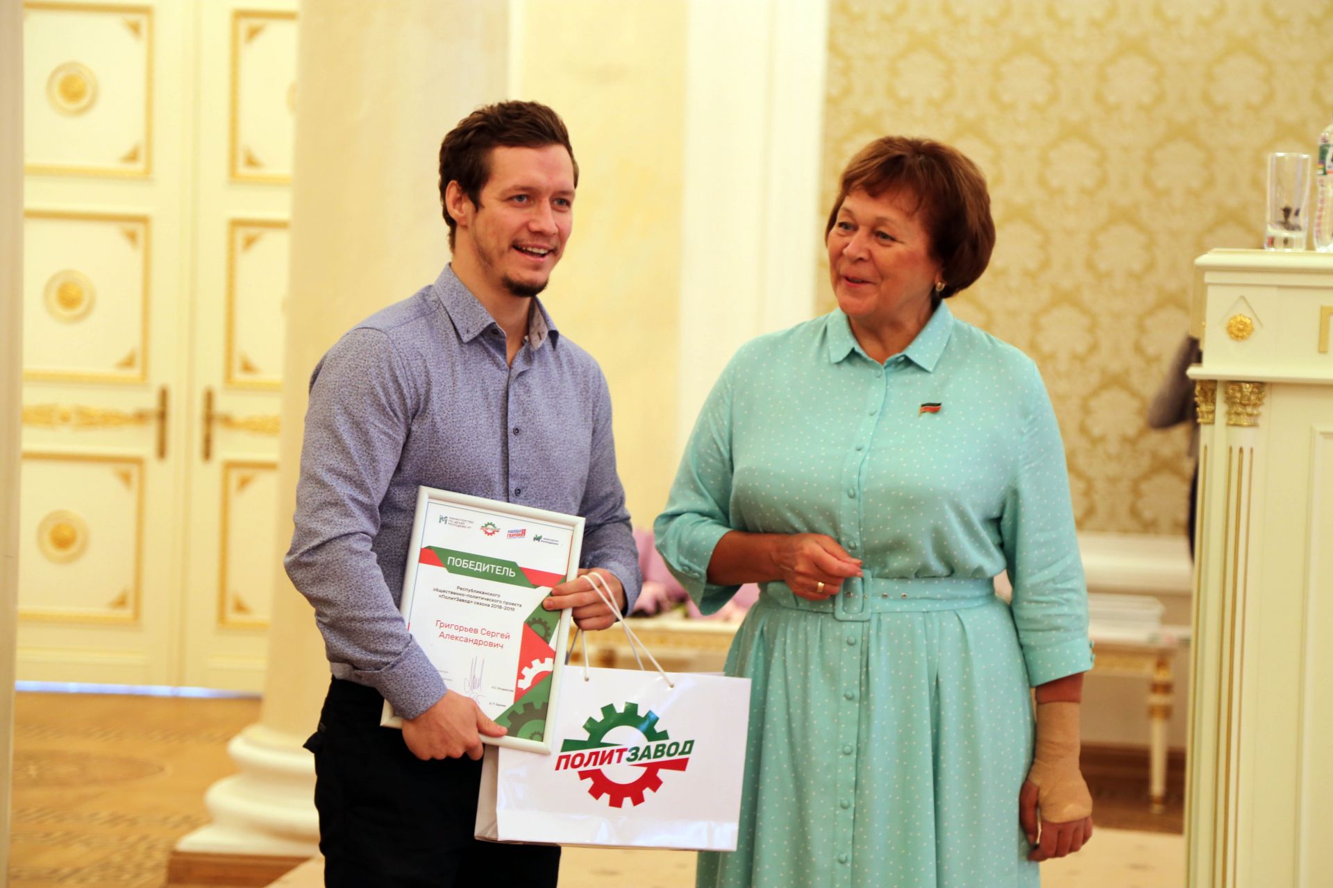 ​​​​​​​Фарид Мухаметшин встретился с финалистами республиканского проекта «ПолитЗавод»