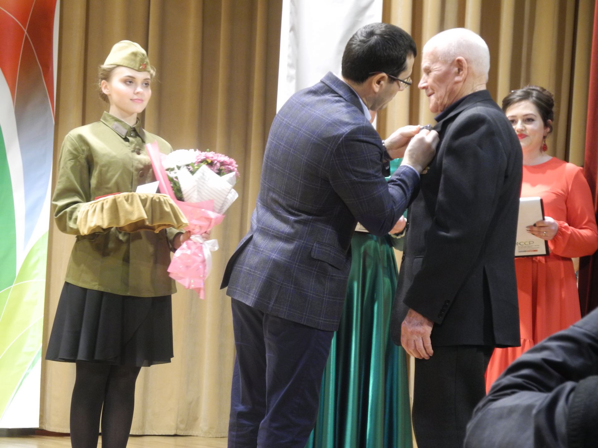В конкурсе  "Солдат - всегда солдат", посвященном Дню защитника Отечества, победу одержала команда районного отдела образования&nbsp;
