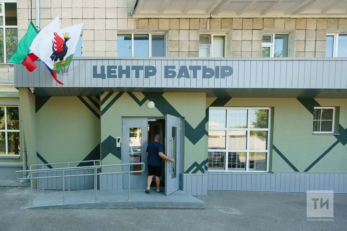 Первый центр оформления на военную службу по контракту в республике открылся в Казани