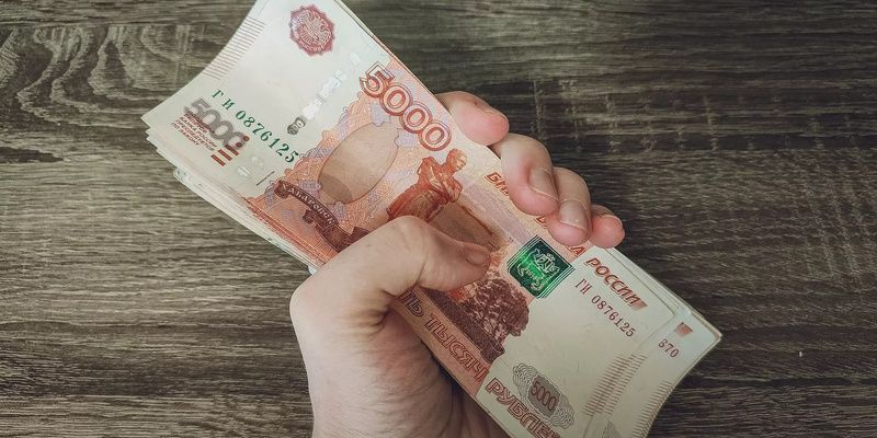 Зарплата жителей Республики Татарстан превысила в 72 тысячи рублей.