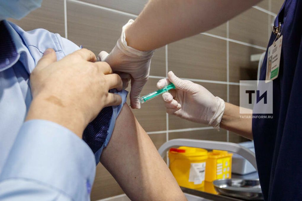 Осенью в России пациенты начнут получать вакцину от рака