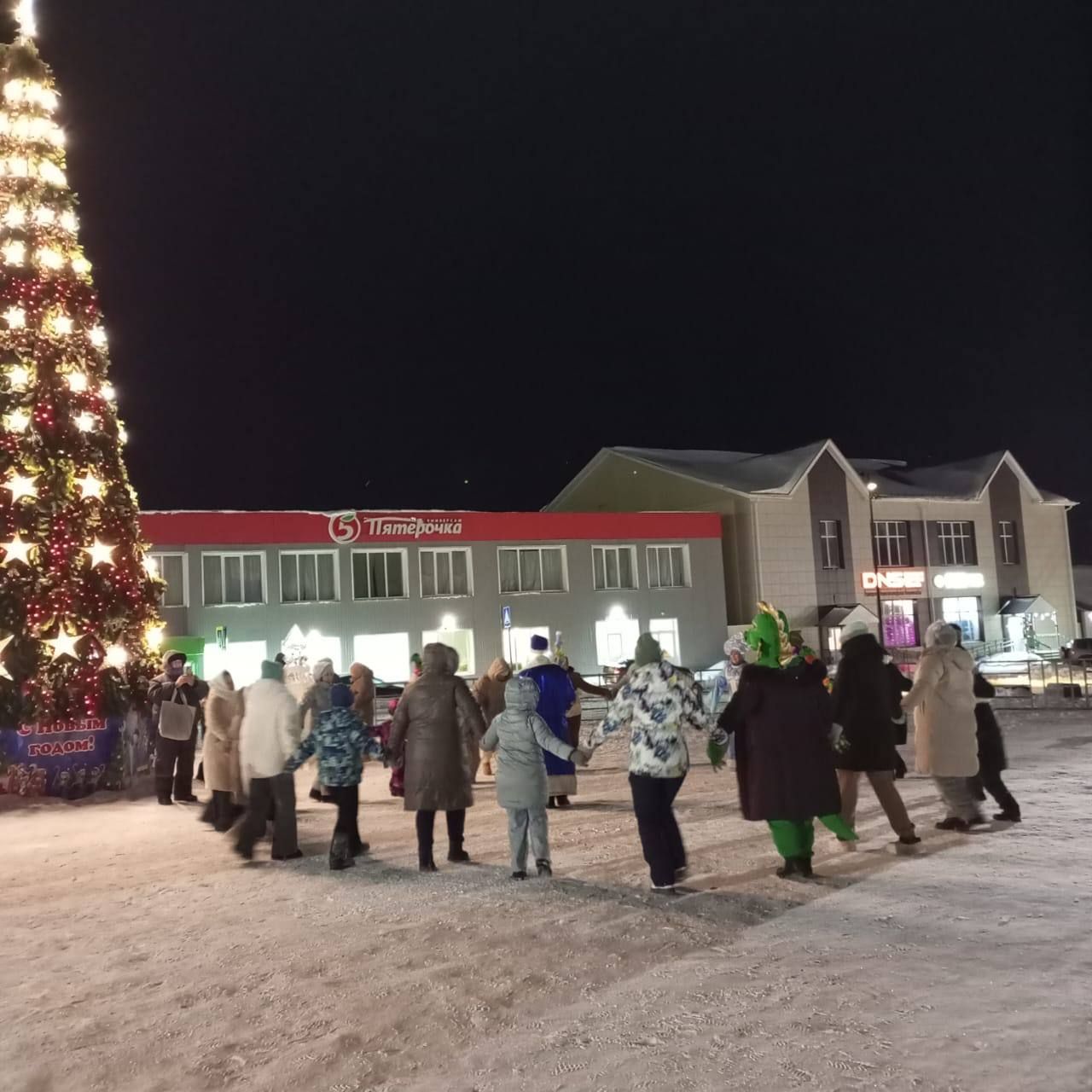 В Рыбно-Слободском районе продолжается Новый Год!