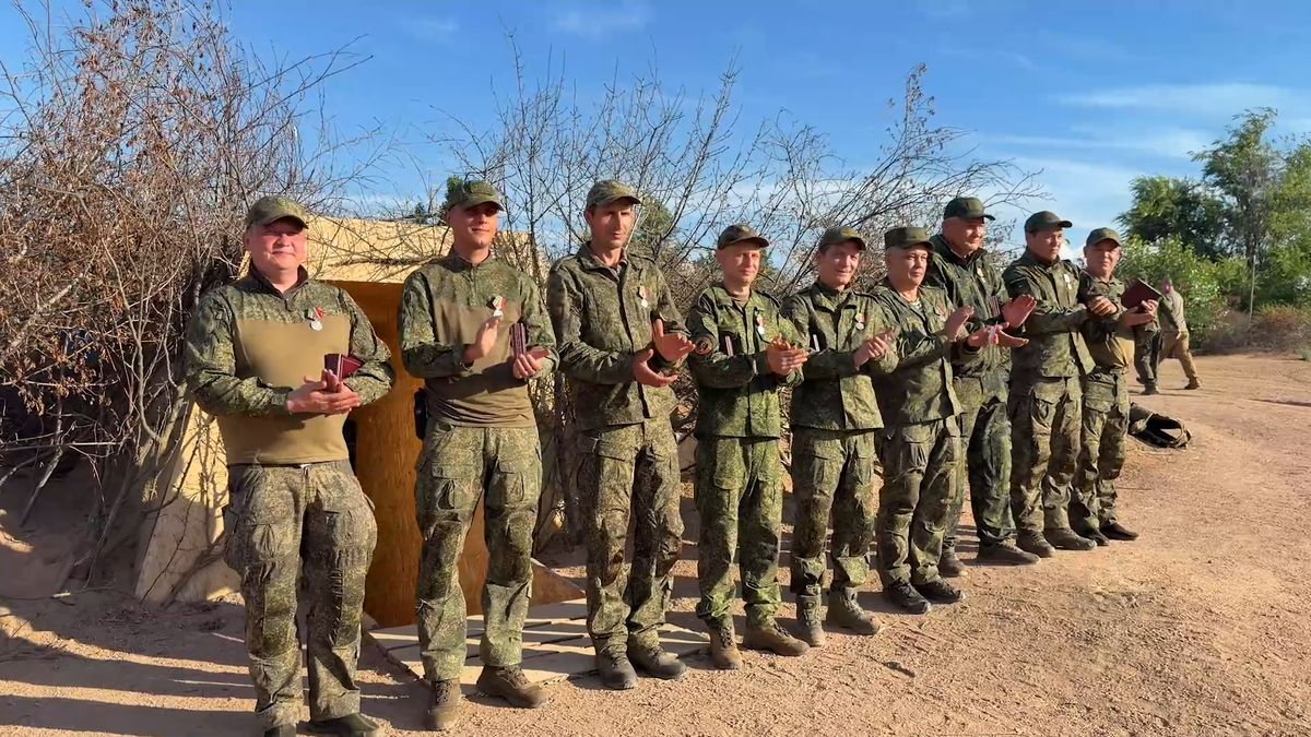 Раис Татарстана вручил награды героям специальной военной операции