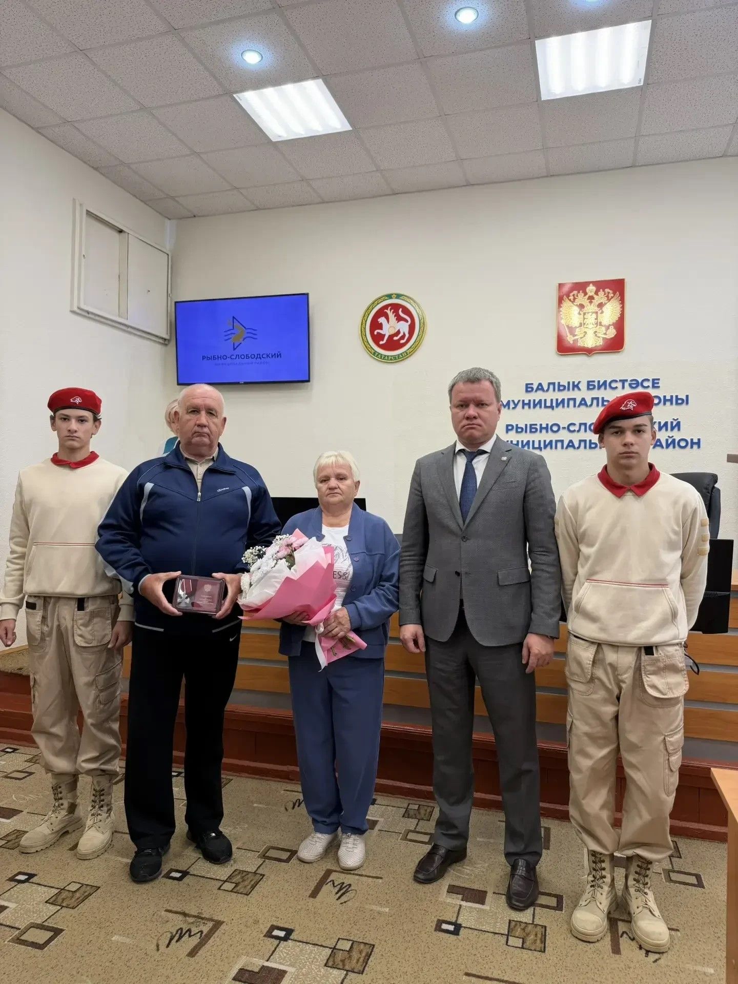 В Рыбной Слободе вручили ордена и медали семьям погибших