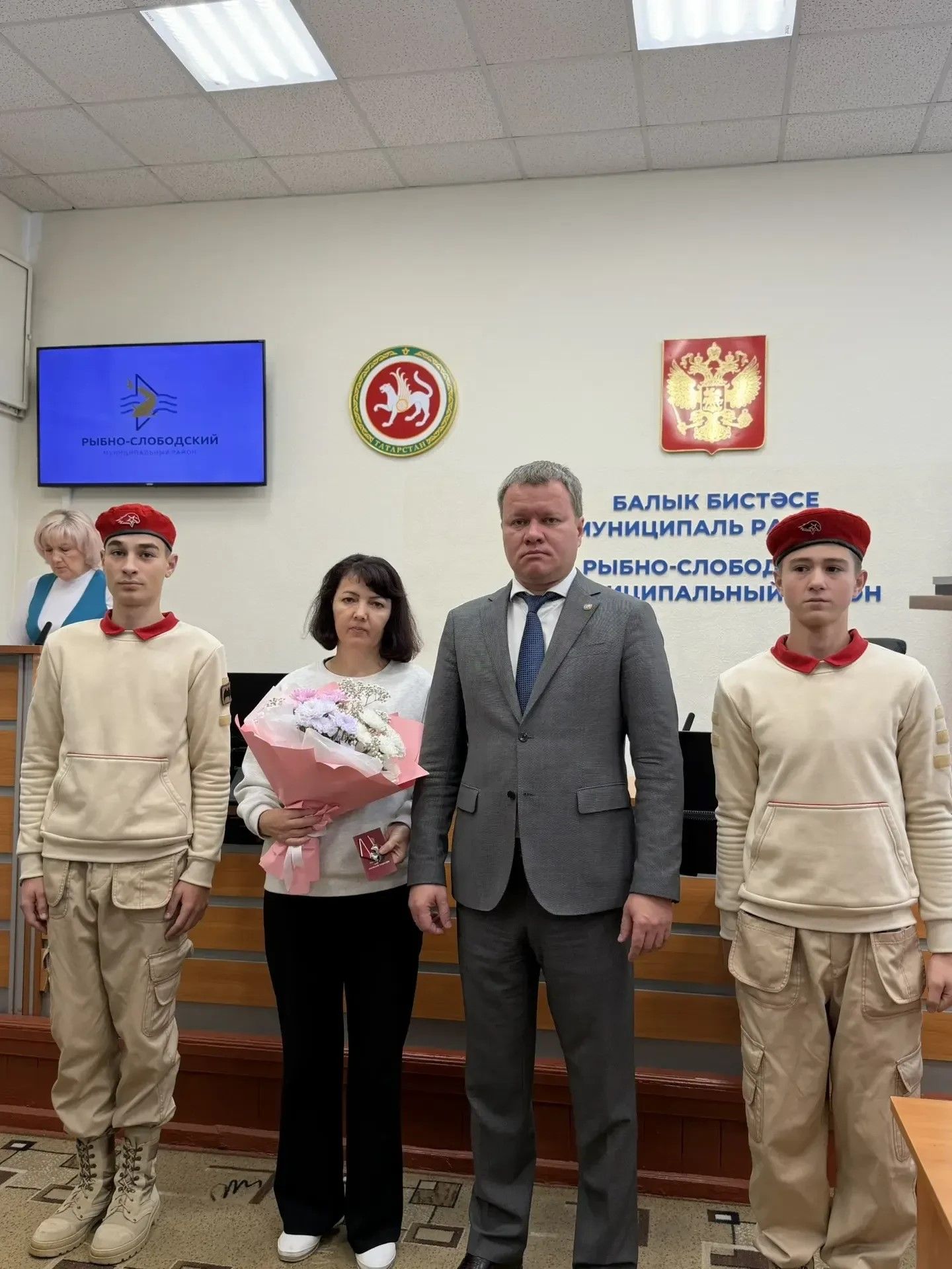 В Рыбной Слободе вручили ордена и медали семьям погибших
