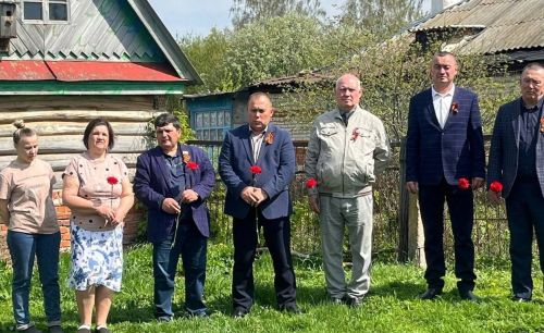 В память о Героях: в районе открыли мемориальные доски участникам СВО