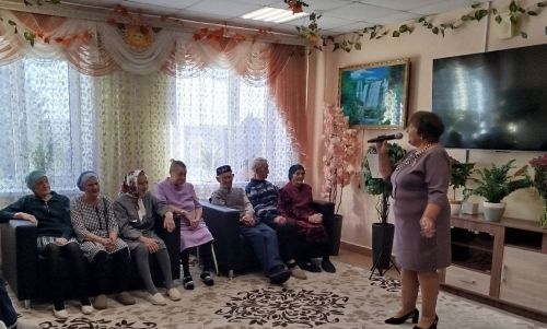 Тёплый концерт для пожилых в Корноуховском доме-интернате