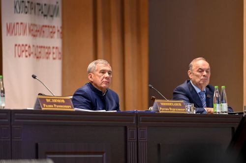 Рустам Минниханов: » Возможностей много - нужно работать!»