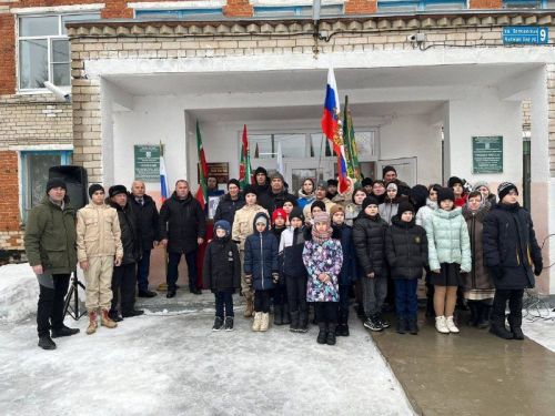 В Рыбно-Слободском районе установили памятную доску в честь погибшего бойца СВО Рената Саттарова