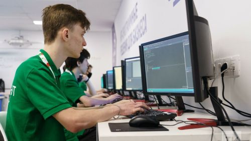 Татарстанские учащиеся могут подключиться к онлайн-урокам Банка России по финансовой грамотности