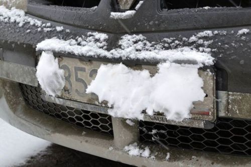 Автоюрист: последствия грязного номера автомобиля и штрафы