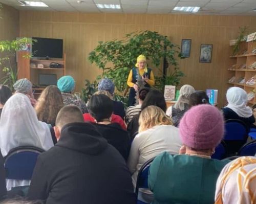Полянка китапханә-ял итү үзәгендә «Өзелмәсен буыннар чылбыры» исемле матур  чара булып узды.