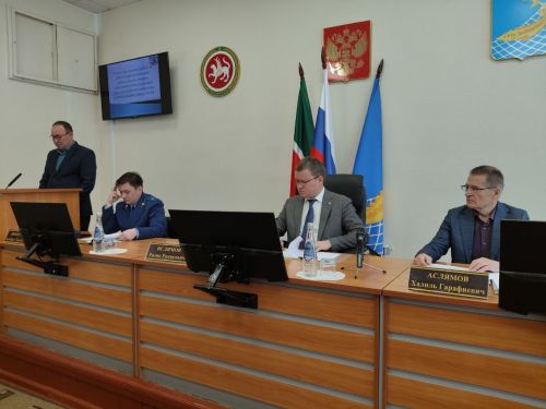 В Рыбно-Слободском районе обсудили меры по противодействию коррупции