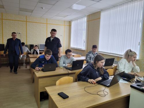 В Рыбной Слободе прошел конкурс по автомногоборью среди команд юношей и девушек