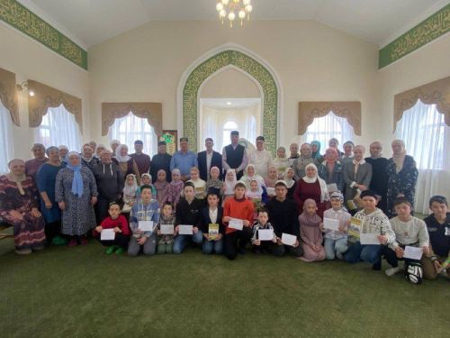 Бүген Яңа Арыш авылының «Иман нуры» мәчетендә балалар өчен дини бәйрәм оештырылды.
