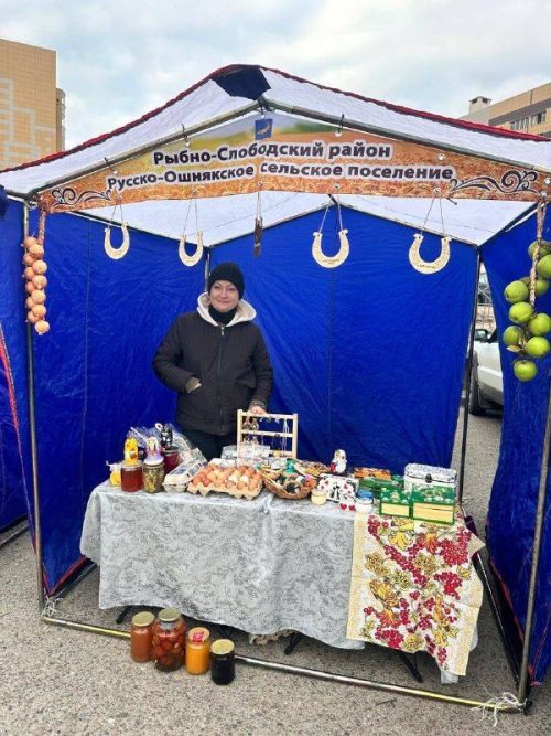 Рыбнослободцы порадовали горожан на ярмарке в Осиново