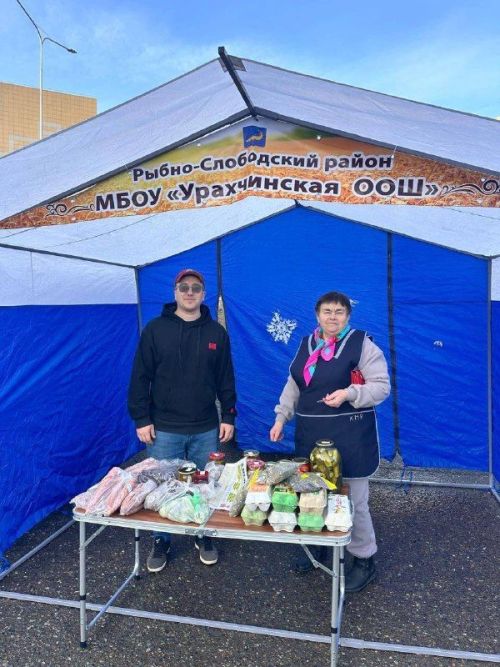 Рыбнослободцы порадовали горожан на ярмарке в Осиново