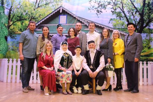 Балык Бистәсендә “Күрәсем килгән иде” спектакль премьерасы узды