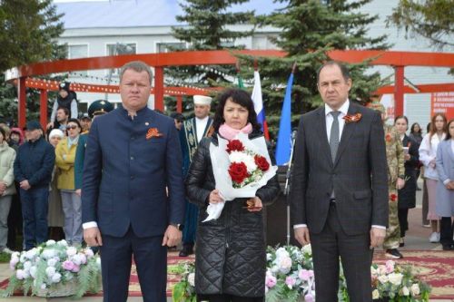 Светлая память героям: в Рыбной Слободе вручили награды павшим бойцам СВО