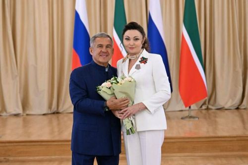 Дина Газалиева получила медаль за доблестный труд в медиа