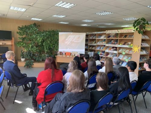 Разговор о коррупции через классические произведения и диалог