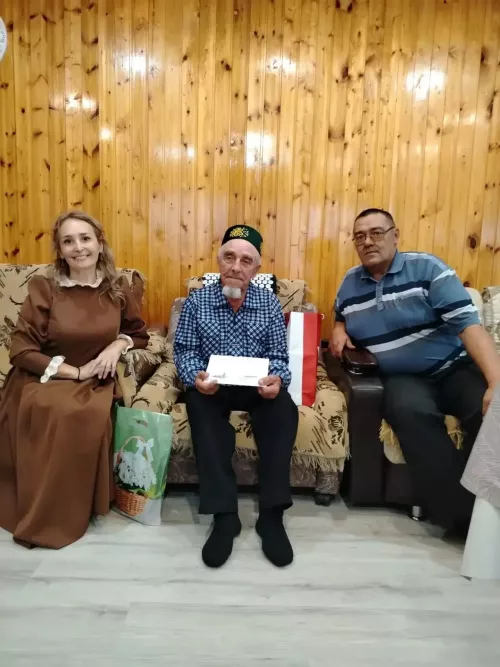Двух жителей Рыбно-Слободского района поздравили с 94-летием