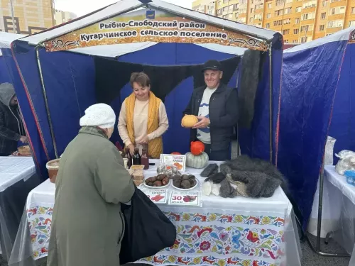 Рыбнослободские фермеры приняли участие в ярмарке в Осиново
