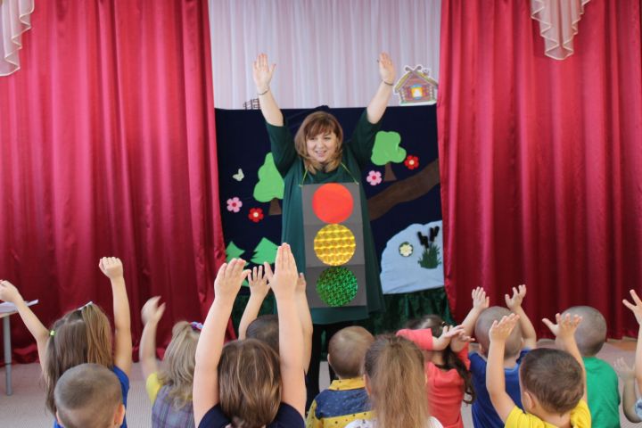 В Рыбно Слободском детском саду "Йолдыз"  организовали кукольный театр
