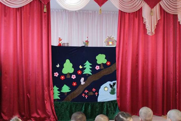 В Рыбно Слободском детском саду "Йолдыз"  организовали кукольный театр
