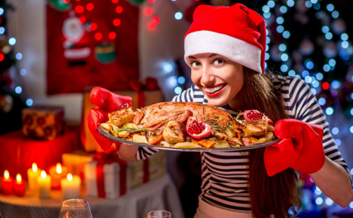 Минздрав посоветовал россиянам не ограничивать себя в еде в новогоднюю ночь