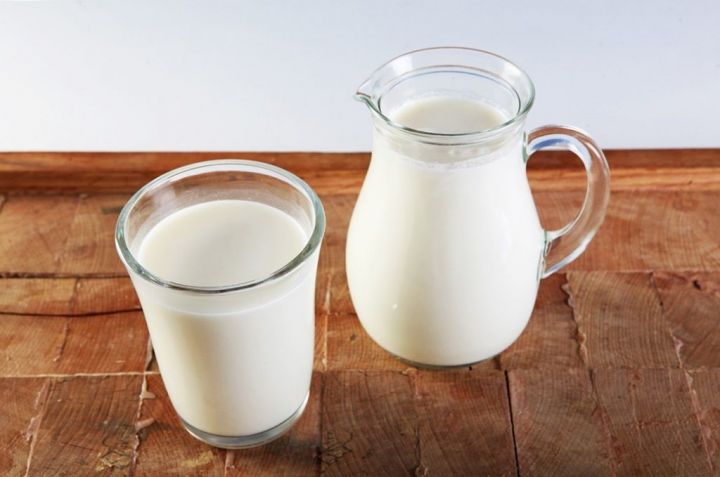 Пить молоко при простуде опасно