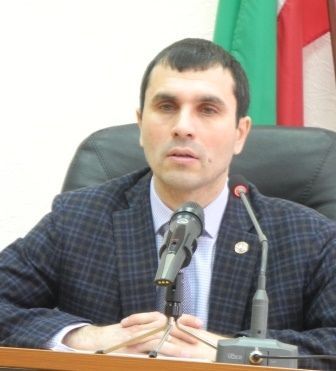 Руководитель исполнительного комитета муниципального района Ильдар Тазутдинов  выступил с отчетом
