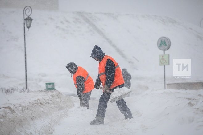 ГИБДД Татарстана рекомендует водителям не выезжать из городов в грядущий снегопад