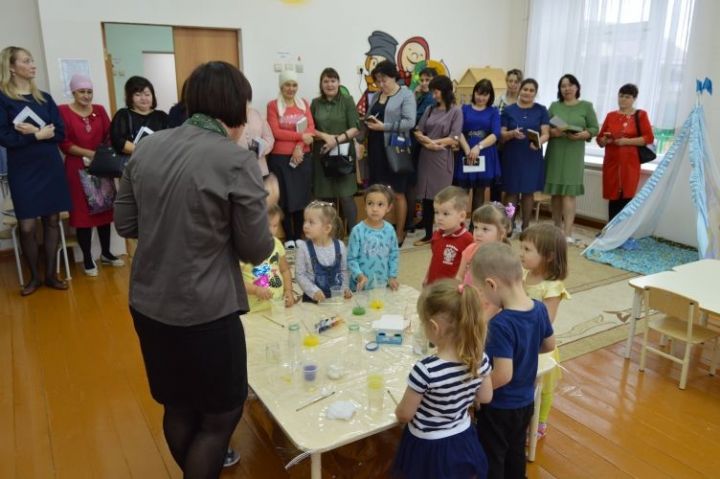 На базе  Рыбно-Слободского детского сада «Бэлэкэч» прошел районный семинар