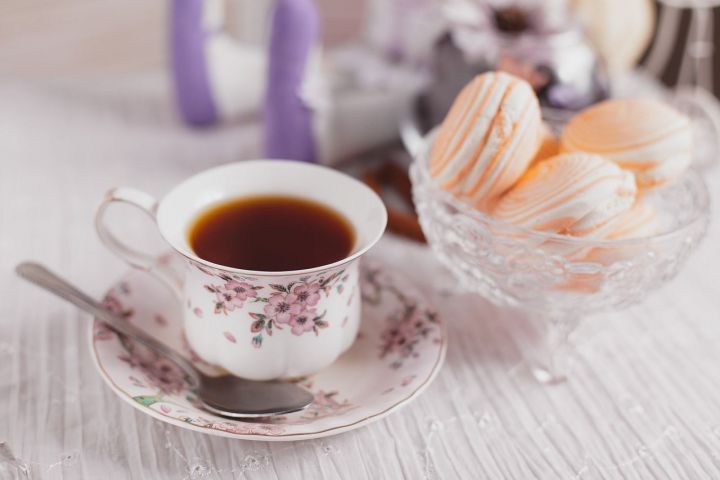 Почему нельзя пить чай с ложкой в кружке - народные приметы