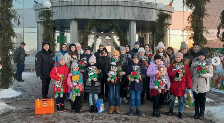 20 школьникам из Рыбно-Слободского района посчастливилось побывать на Президентской Елке