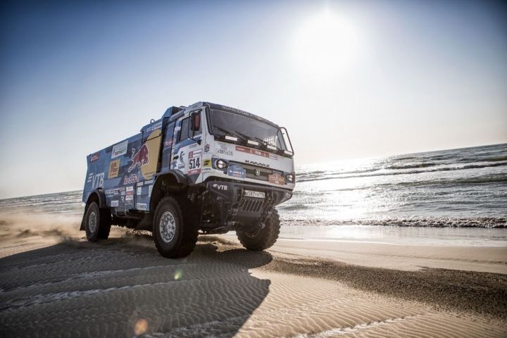 На гонке "Дакар" зрители смогут увитель символику 100-летие ТАССР на грузовиках "Камаз-Мастер"