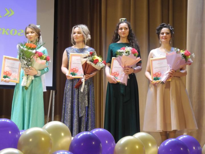 Сегодня в Рыбно-Слободском районном Доме культуры прошел конкурс красоты и таланта