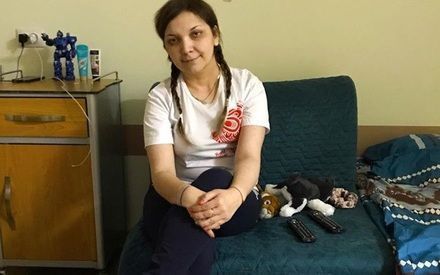 Больная раком Айгуль Фазыйлова, искавшая для сына приемную семью, переехала в хоспис