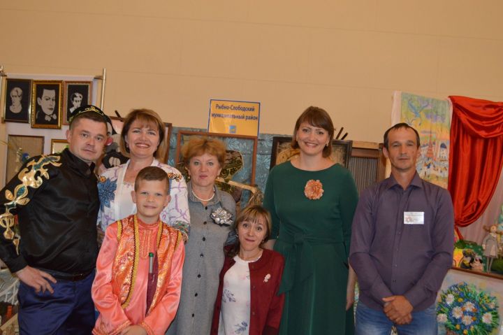 На днях  в  Казани состоялись  финальные мероприятия республиканского детского художественного фестиваля народного творчества  «Без бергә»