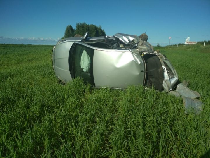 Автомобиль вылетел в кювет на одной из трасс Рыбно-Слободского района