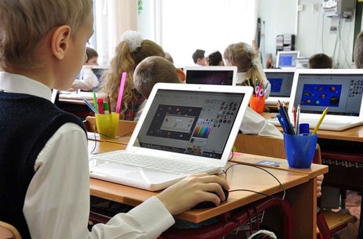Теперь школьников будут учить компьютерные игры и мобильные приложения: традиционная форма обучения в образовательных учреждениях может быть обновлена