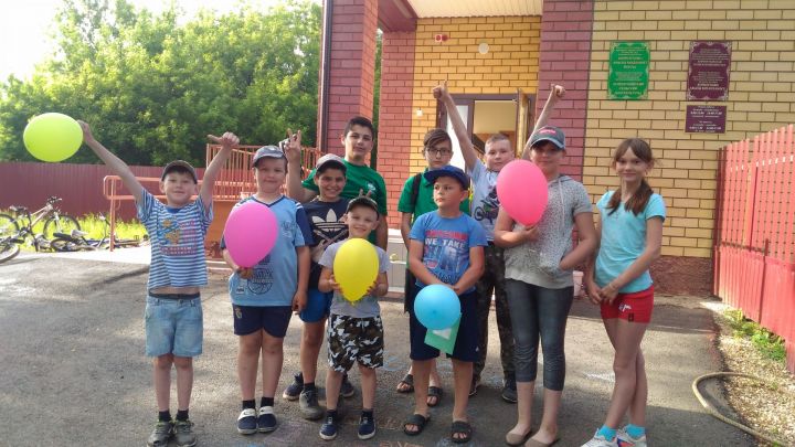 Перед Корноуховским Домом культуры состоялось мероприятие для детей