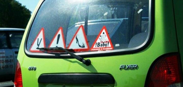 Депутат Госдумы  придумал новую наклейку для водителей