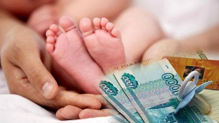 С 1 июля выплата по уходу за детьми-инвалидами и инвалидами с детства повышается до 10 тысяч рублей
