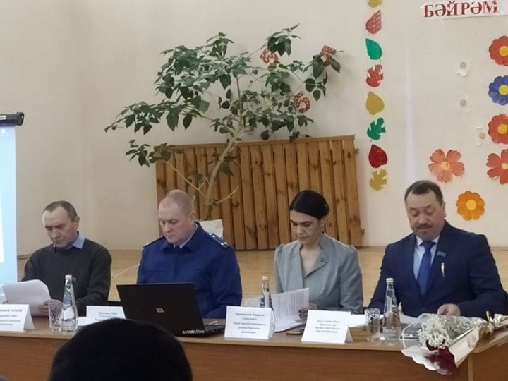 Отчетные сессии прошли в Больше-Солтанском, Больше-Елгинском, Больше-Ошнякском, Шетнево-Тулушском сельских поселениях.