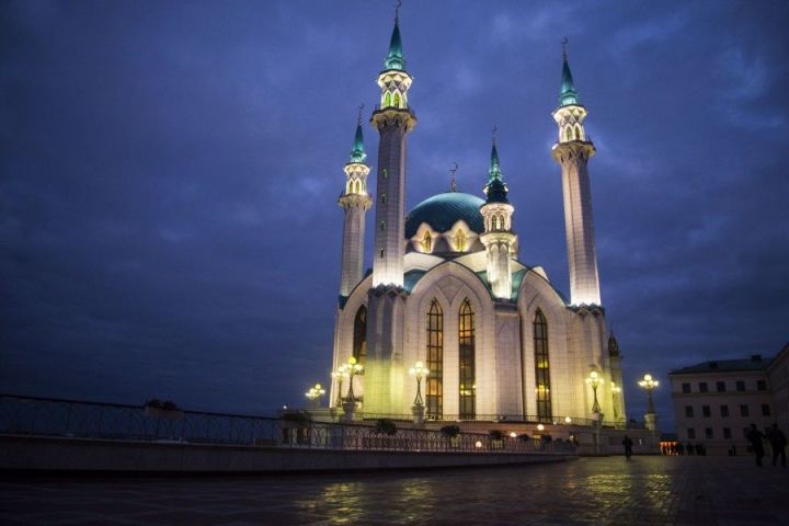 Татарстанцев попросили приходить в мечети в масках и перчатках
